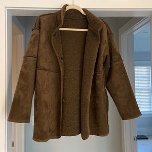 Velvet by Graham and Spencer reversible teddy/faux suede coat. Brown. Sz Small.
